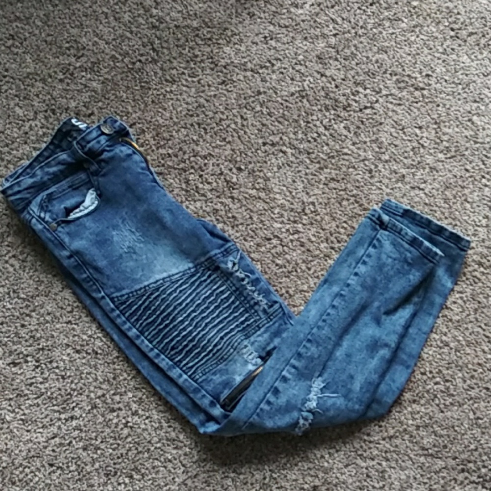 Ripped Jeans